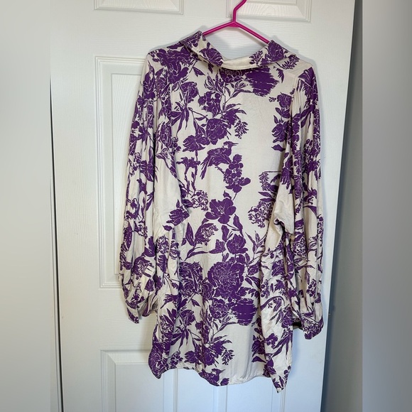 H&M NWT floral button down oversized blouse- 100% viscose- size 12 - Picture 5 of 8